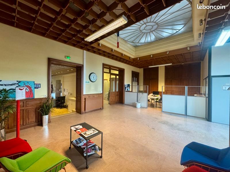 Immeuble 2320 m² · à Angoulême · 2 320 m² · 1 615 100 €