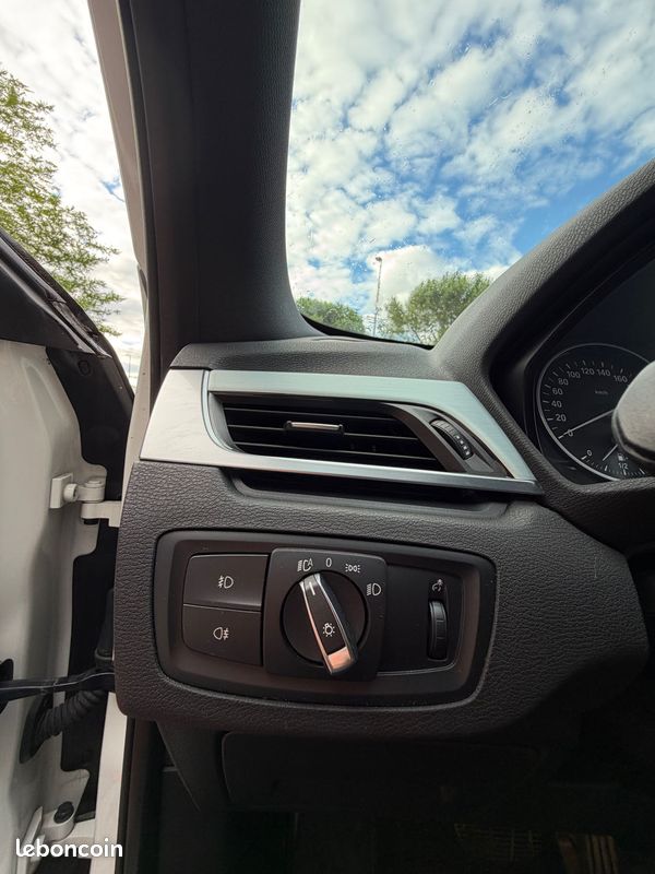 BMW X1 sDrive 18iA 140ch M Sport DKG7 (image 8)