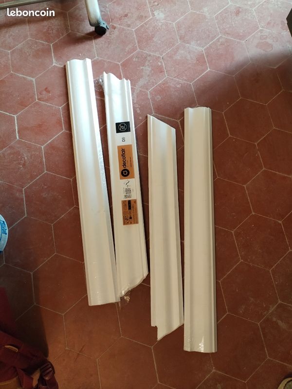 Lot de 4 chutes de corniche (image 1)