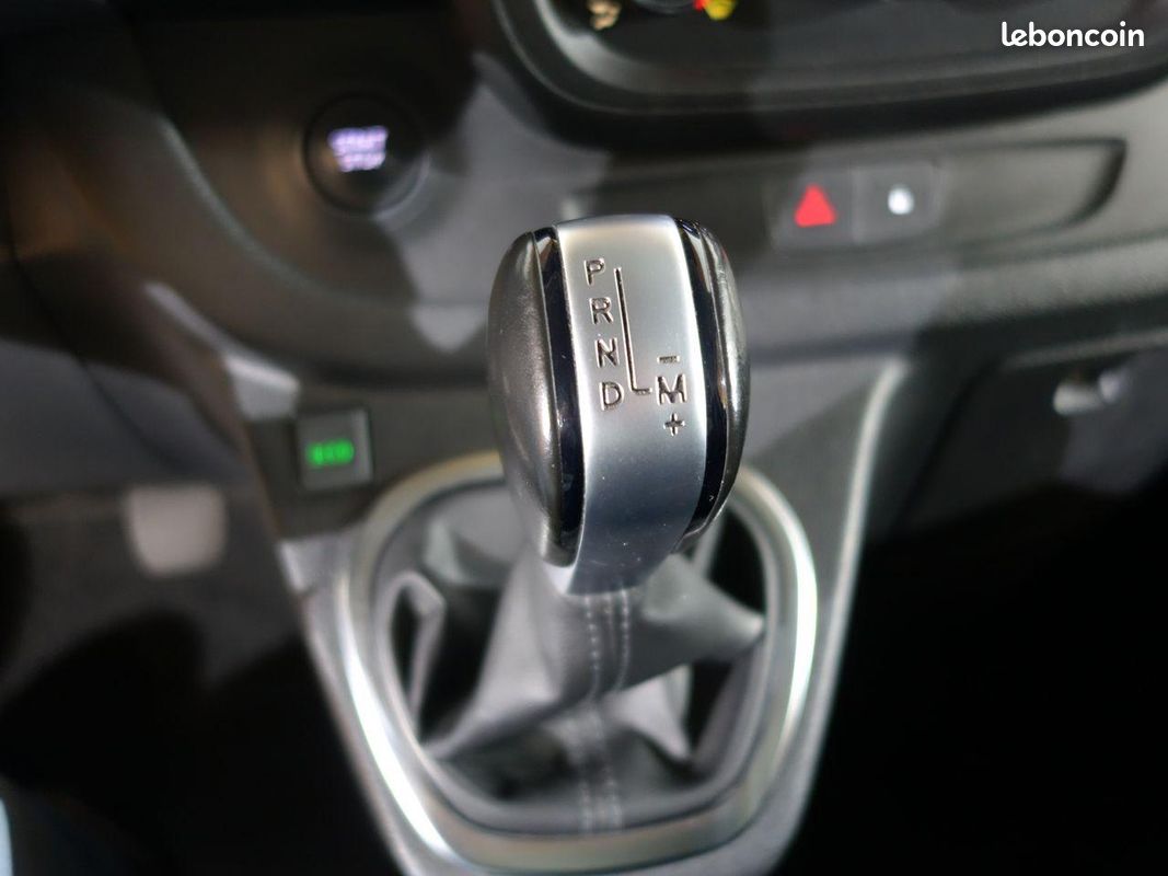 RENAULT TRAFIC L1H1 2.0 DCi 170 CH EDC CONFORT (image 8)