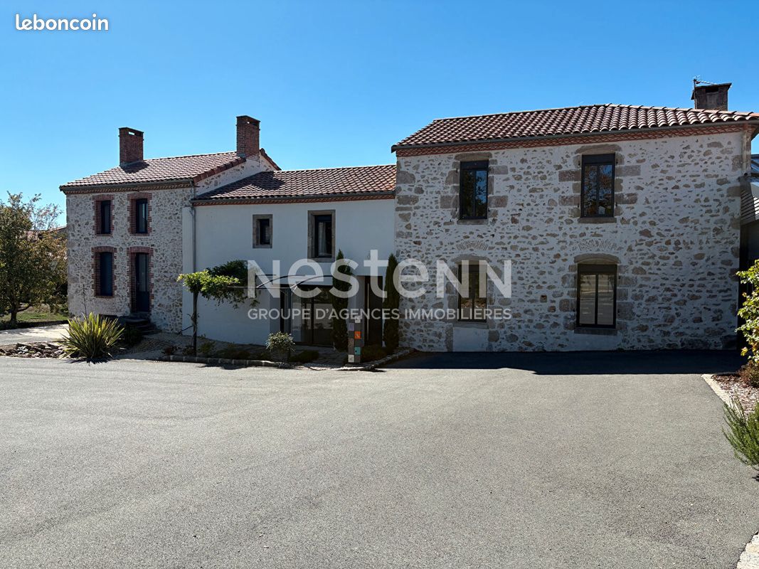 Maison 16 pièces 259 m² · à Bressuire · 259 m² · 362 250 €