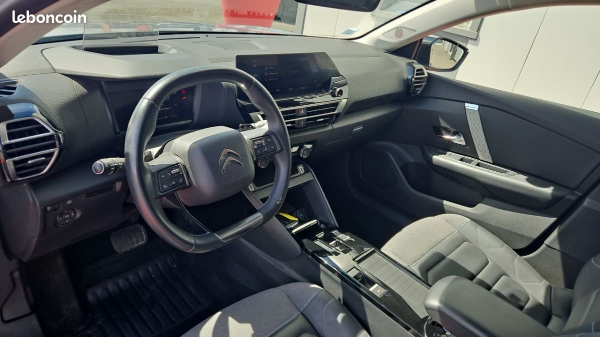 Citroën C4 PURETECH 130 SS EAT8 SHINE (image 8)