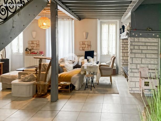 Maison 5 pièces 211 m²