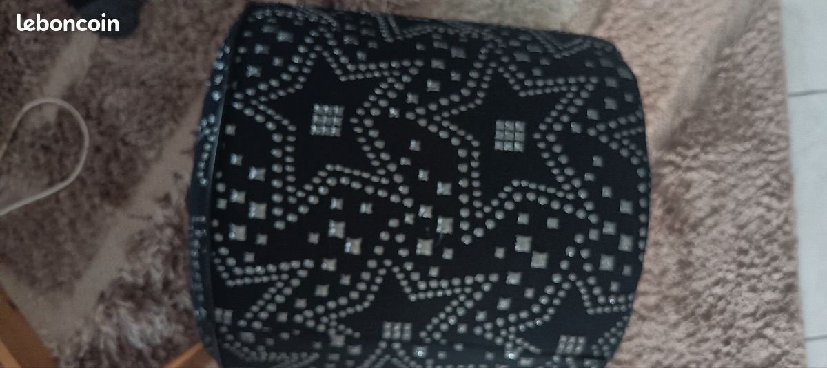 Pouf en tissu noir (image 2)