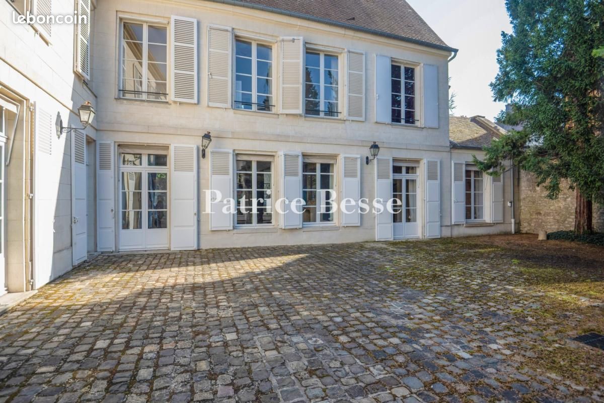 Maison 10 pièces 487 m² · à Compiègne · 487 m² · 1 495 000 €
