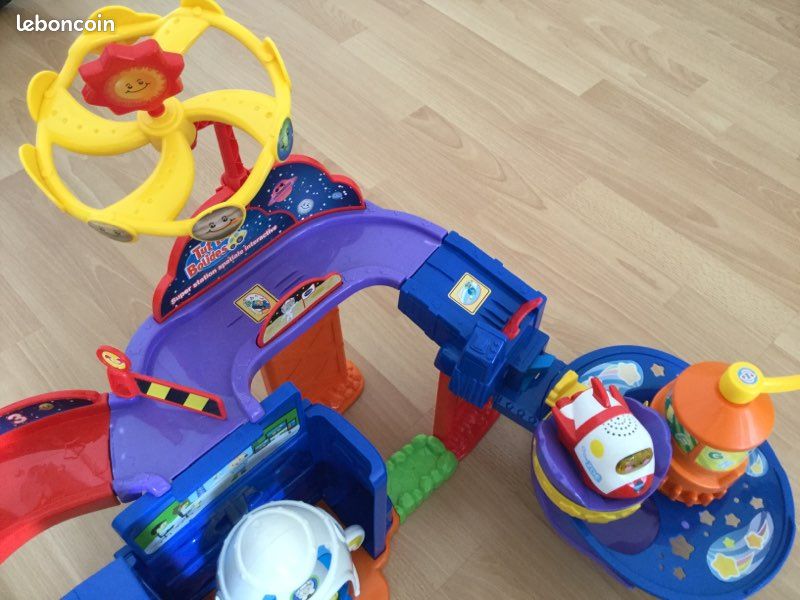 VTECH Super Station Spatiale Tut Tut Bolides (image 1)