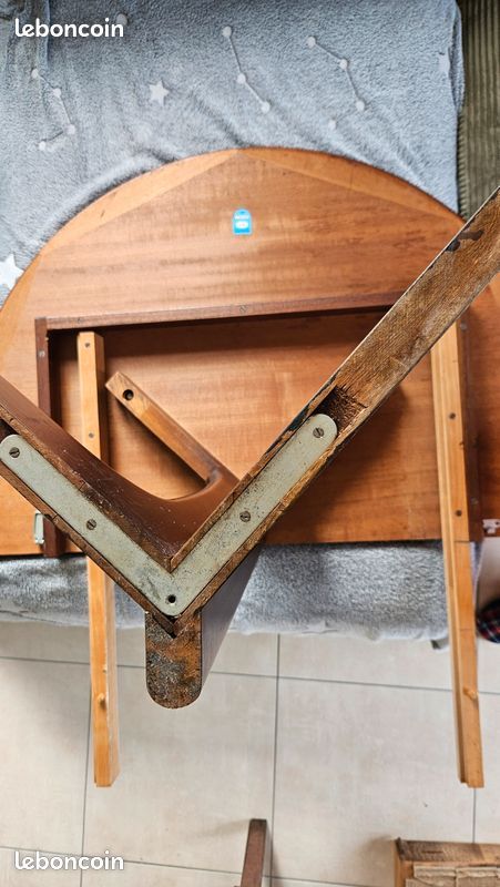 Table ovale vintage années 70 style scandinave – pied central (image 10)