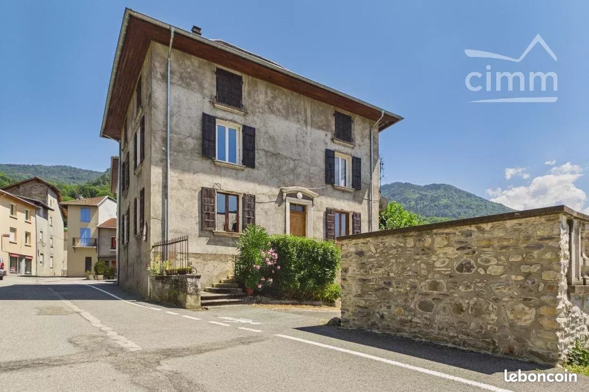 Maison 6 pièces 146 m² · à Goncelin · 146 m² · 295 000 €