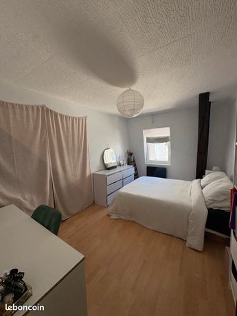 Location T3 non meublé (2ch) 55m2 place Emile Zola 720 euros — 3