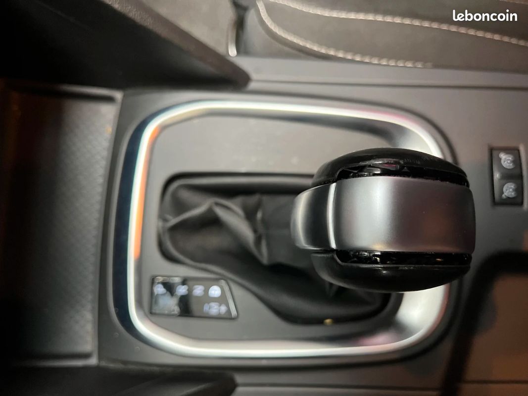 RENAULT MEGANE IV BERLINE Blue dCi 115 EDC - Business INTENS (image 36)