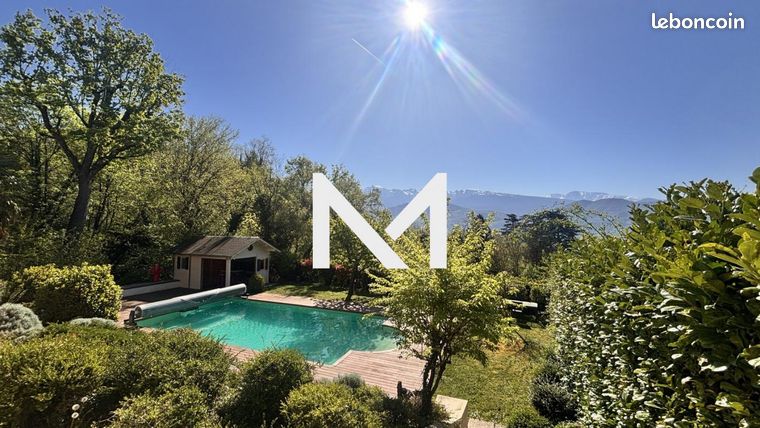 Villa 7 pièces 219 m²