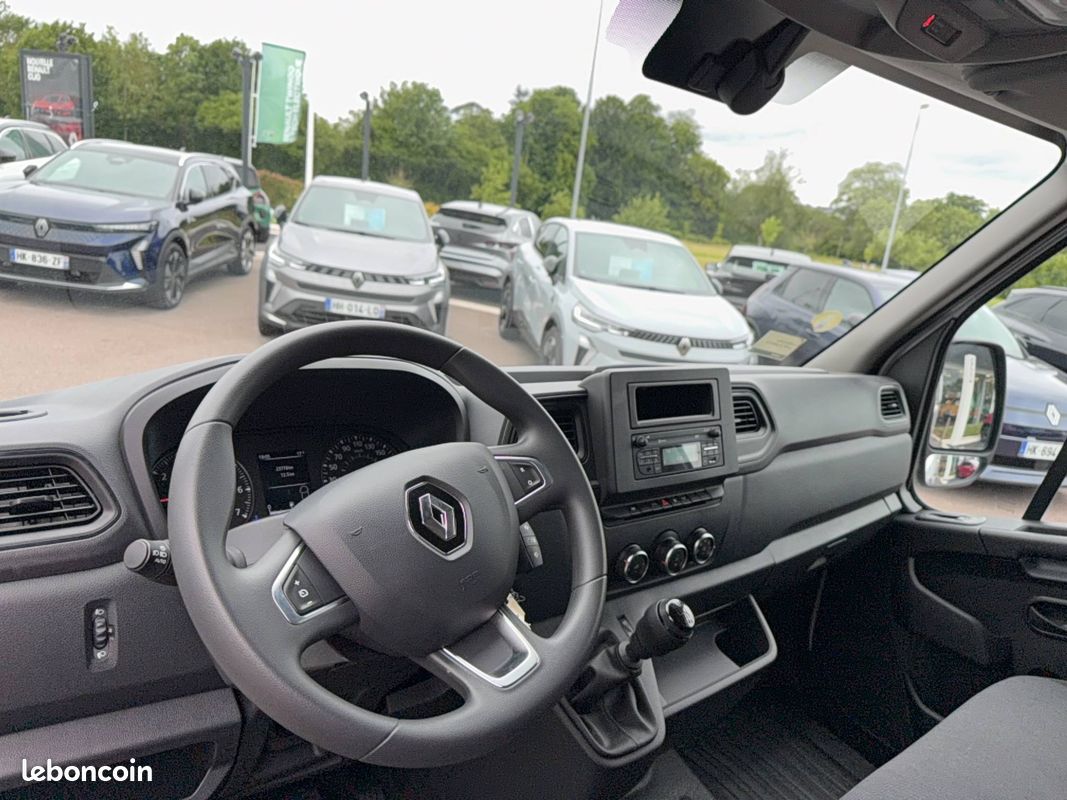 Renault master fgn trac f3500 l2h2 blue dci 135 confort (image 10)