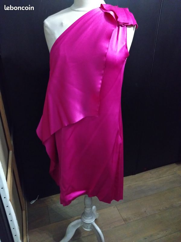 Robe CH Carolina Herrera T38 fuchsia soie satinée asymétrique cocktail luxe (image 2)