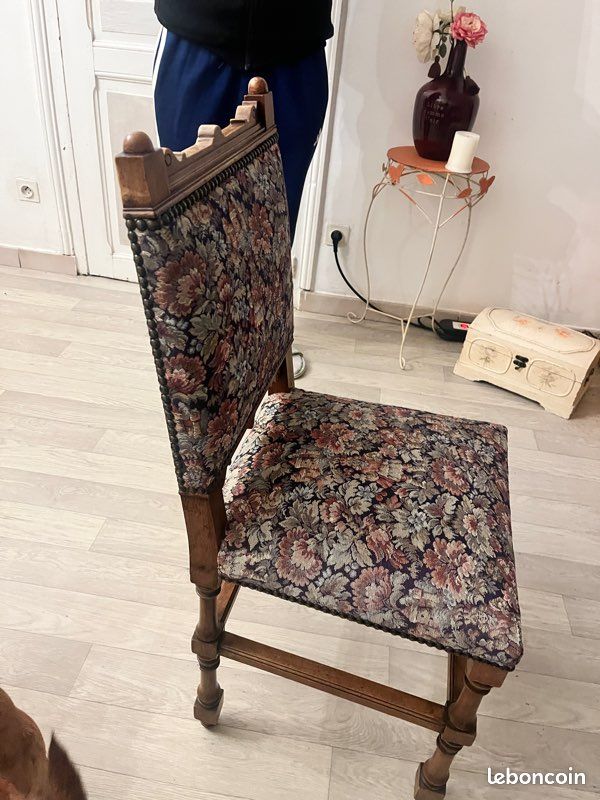 Chaise ancienne début XXᵉ siècle – bois et tapisserie florale (image 2)