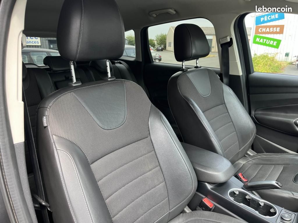 FORD KUGA 2.0 TDCi - 180 Powershift 4x4 Sport Platinium (image 16)