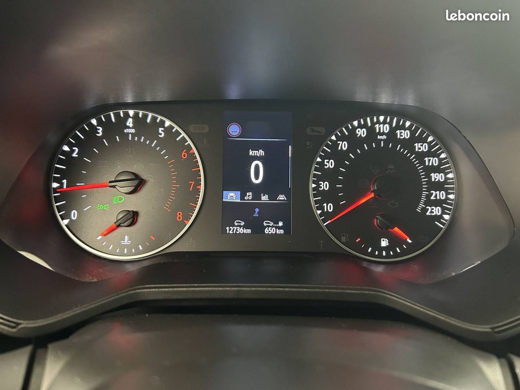 RENAULT Clio TCe 90 Equilibre (image 17)