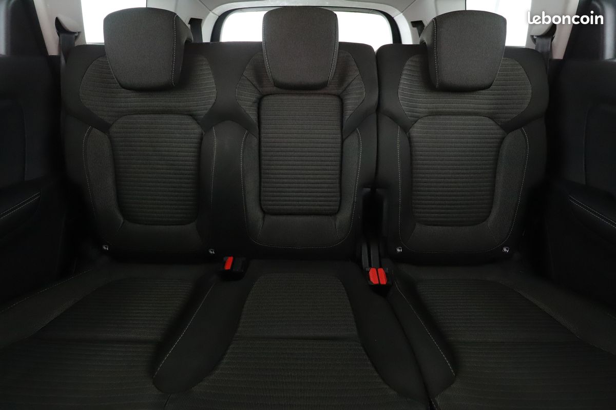 Renault Grand Scénic 1.3 TCe Business 7PL 140 ch (image 10)