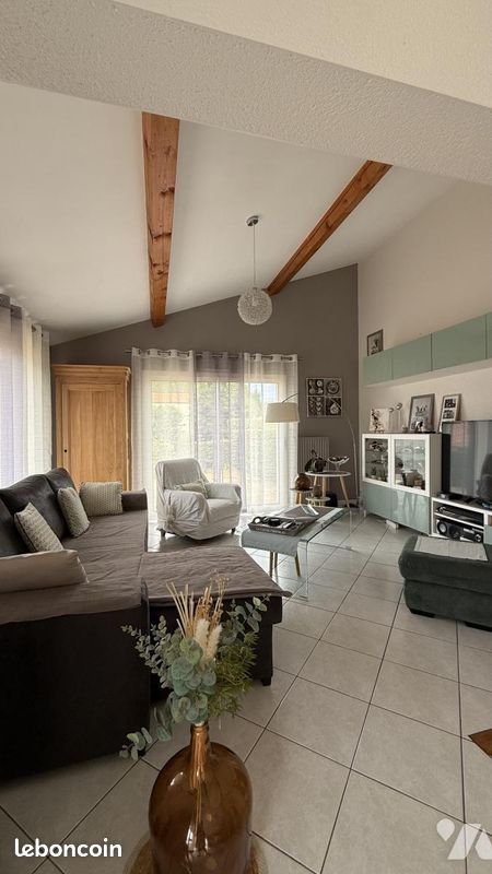 Maison 7 pièces 179 m² · à Mortagne-sur-Sèvre · 179 m² · 372 000 €