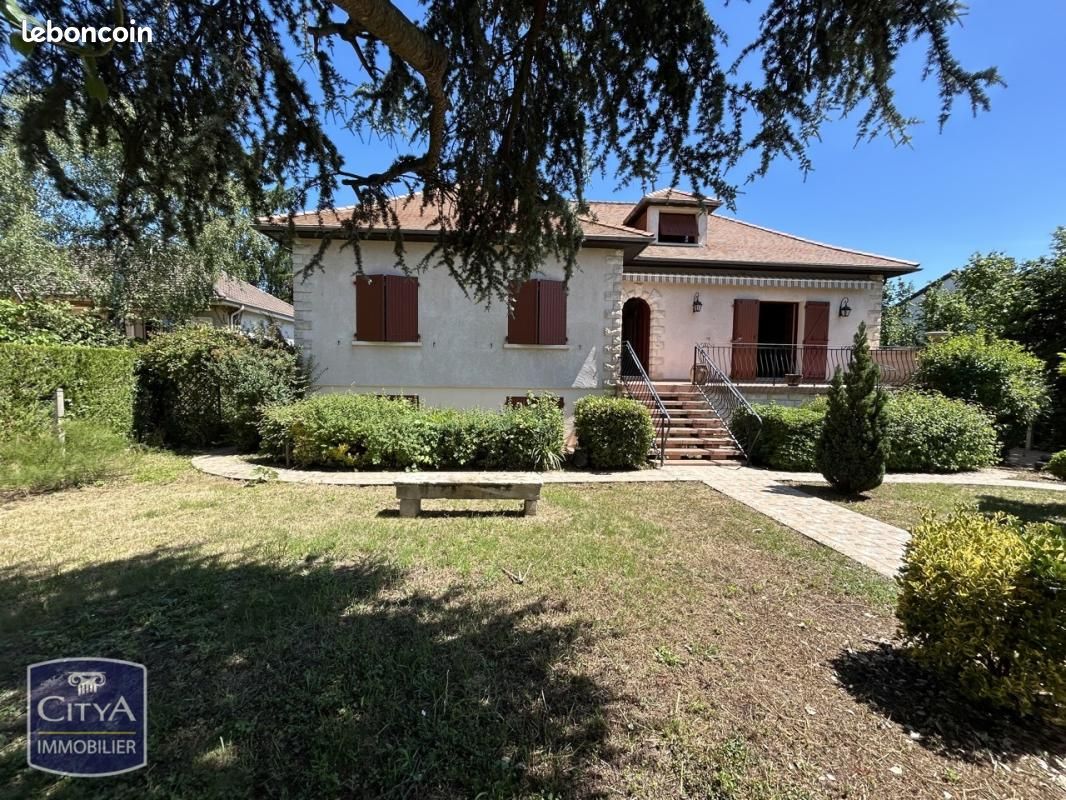Maison 8 pièces 189 m² · à Buxerolles · 189 m² · 292 000 €