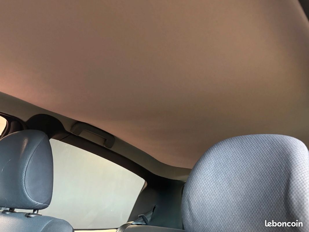 RENAULT CLIO 2.0i 16V Sport Jean Ragnotti (image 36)