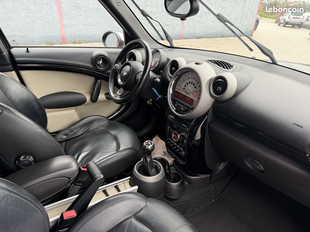 Mini COUNTRYMAN COOPER S 184CH JCW RED HOT CHILI ALL4 (image 9)