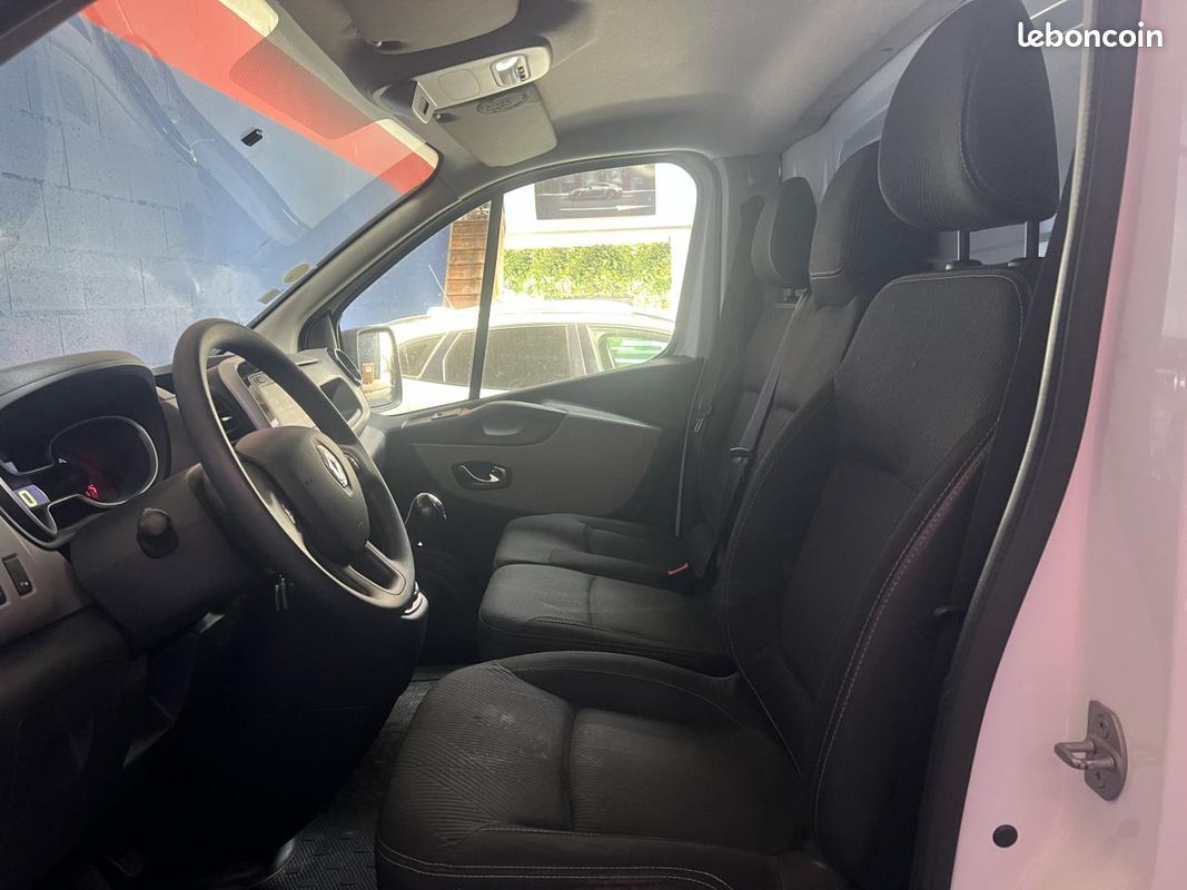 Renault trafic fourgon 1.6 dci 125 1t2 l1h1 energy confort (image 7)