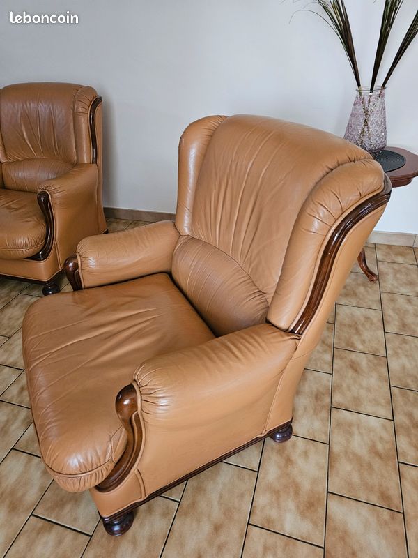 A vendre 2 Fauteuils cuir couleur caramel (image 3)