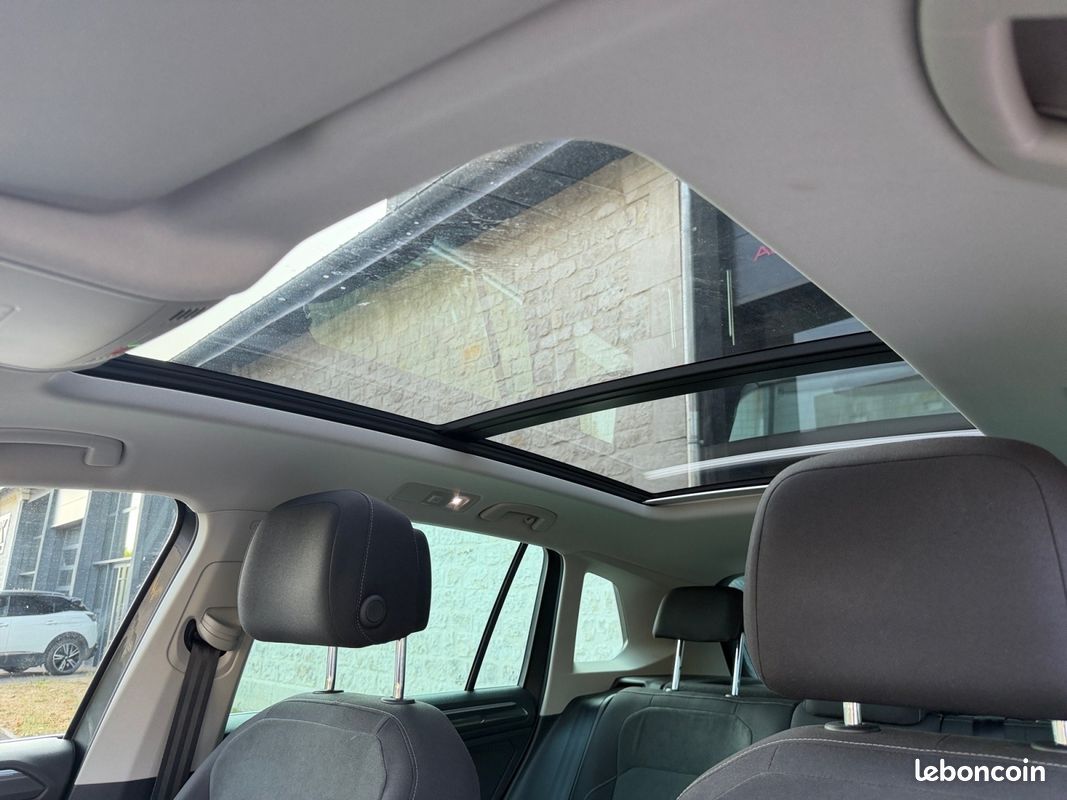 VOLKSWAGEN Tiguan 2.0 TDI 150ch Carat Toit Ouvrant Hayon Electrique Garantie 12 mois (image 18)
