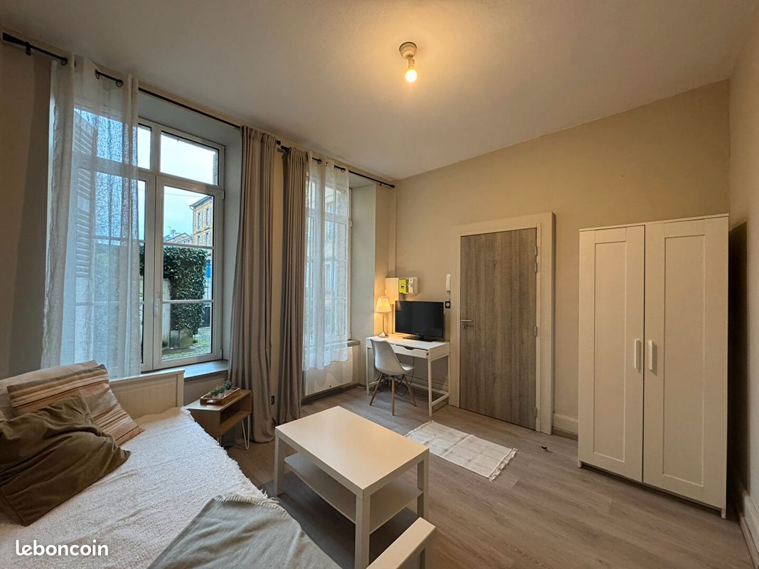 Appartement 1 pièce 21 m² · à Charleville-Mézières · 21 m² · 370 €