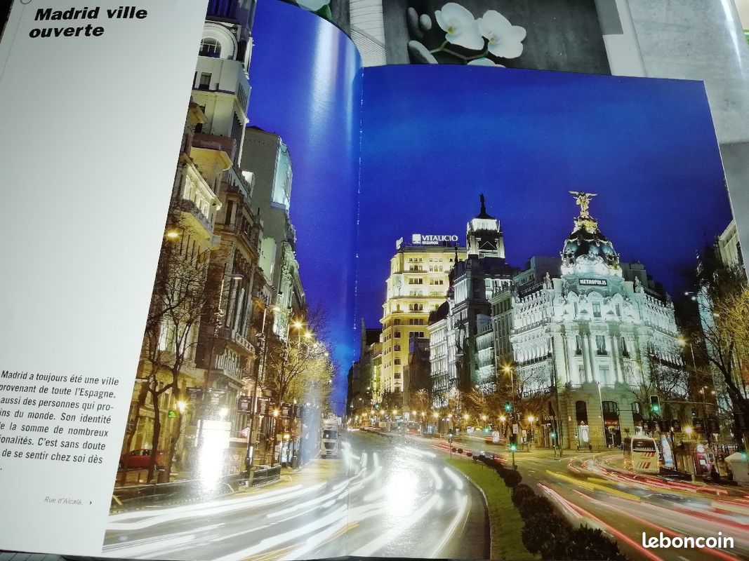 Brochures (image 6)