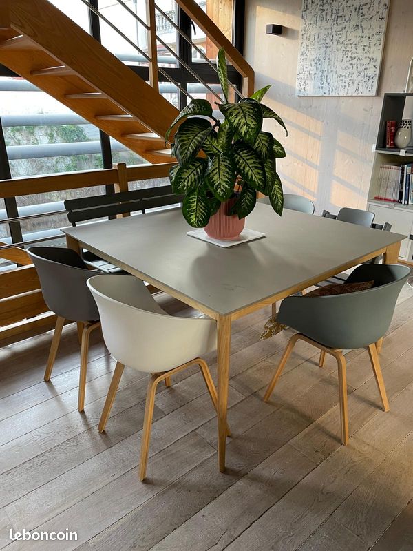Table Opera Imperial Line 140x140cm + rallonges (image 1)