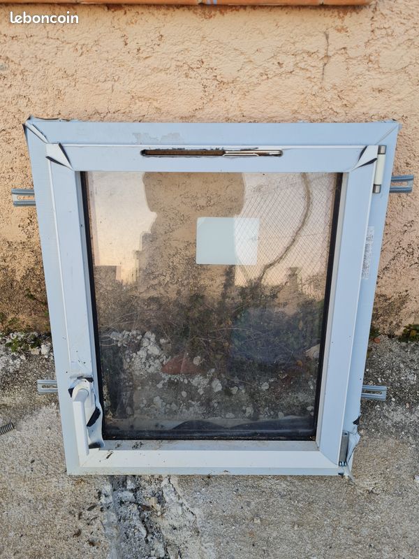 Fenêtre aluminium (image 1)