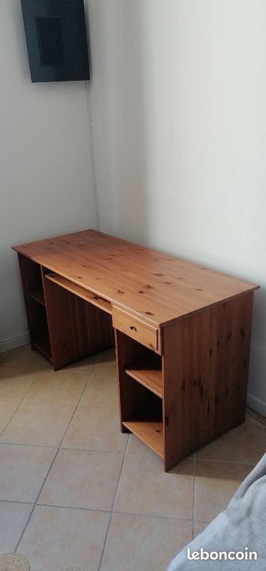 Bureau en pin massif (image 1)