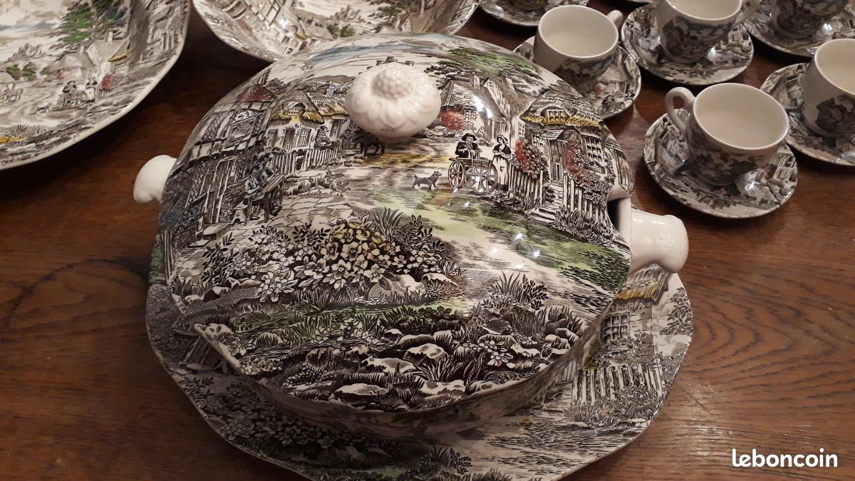 Service de table en porcelaine Enoch Wedgwood (image 2)