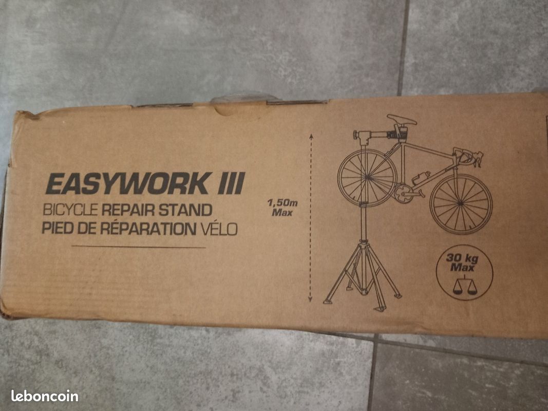 Bike Reparation Velo Chez Decathlon Pied De Réparation Vélo