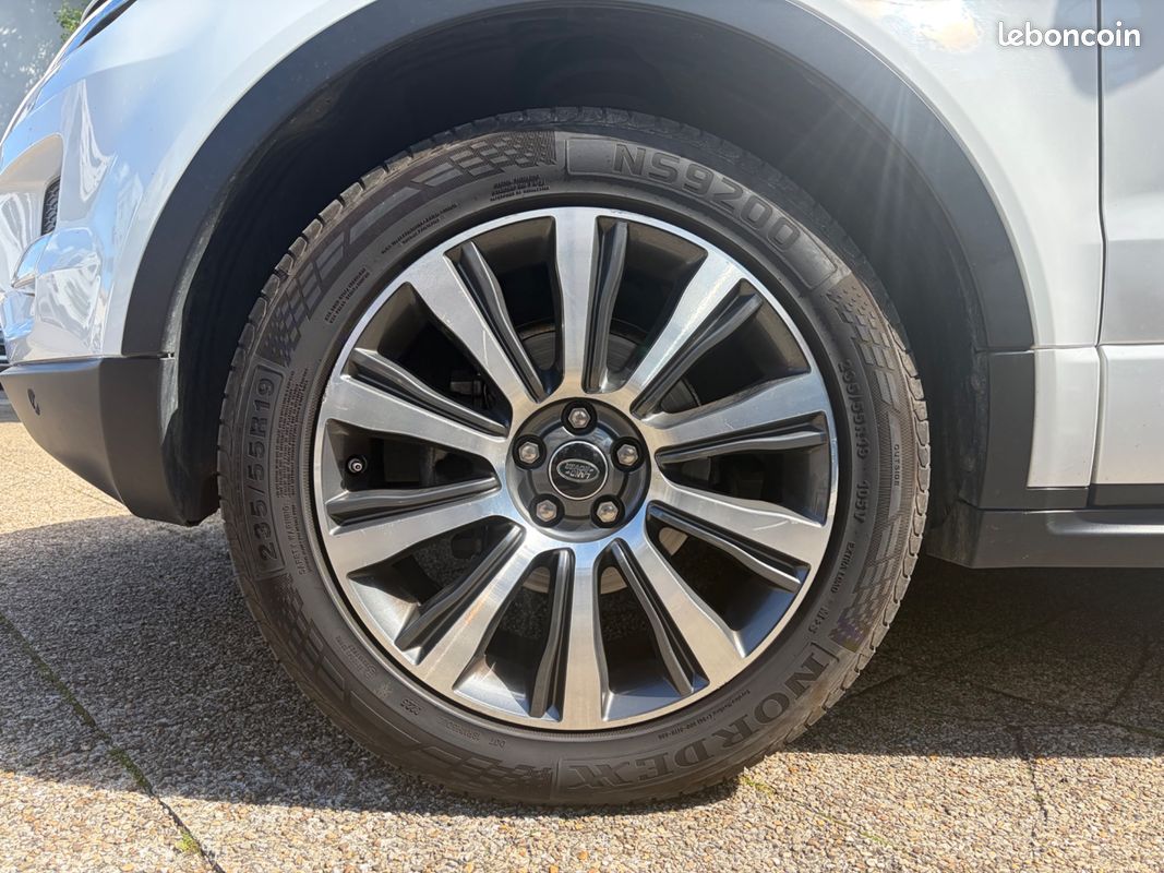 LAND ROVER RANGE ROVER EVOQUE 2.2 TD4 150 BRITISH EDITION 4WD BVa (image 20)