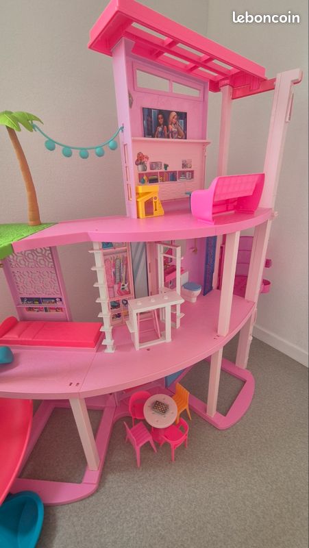 Maison de barbie (image 2)