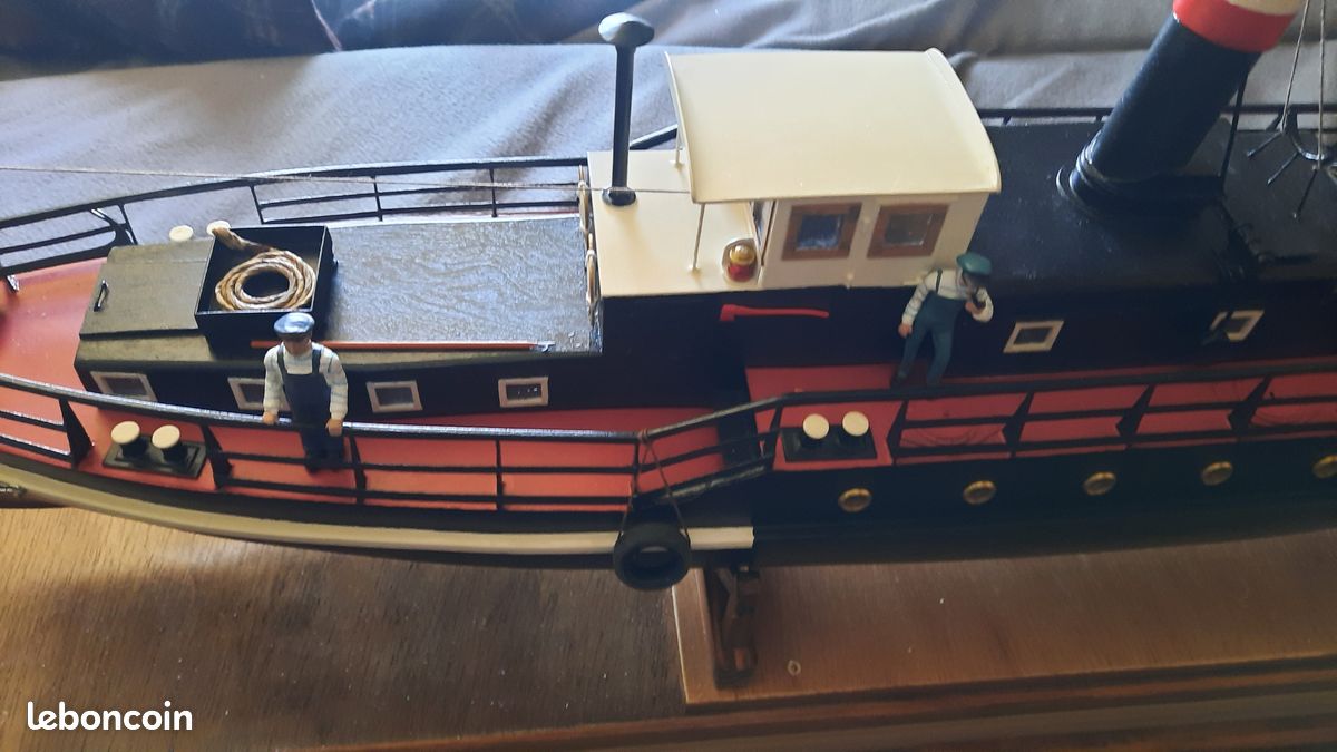 Maquette Bateau Pousseur Le MODELE Réduit De BATEAU N° 300 Bateaux