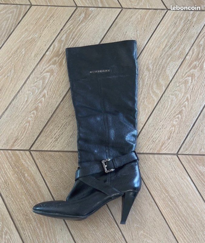 Bottes noires hautes Burberry (image 2)
