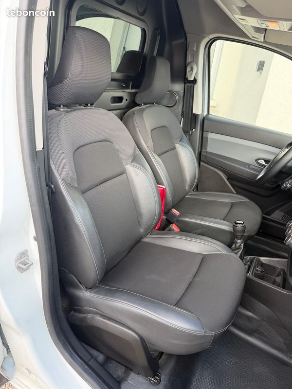 RENAULT Express Van (K67) 1.5 DCI 95 CH S&S / TVA RECUPERABLE / Reprise possible (image 9)