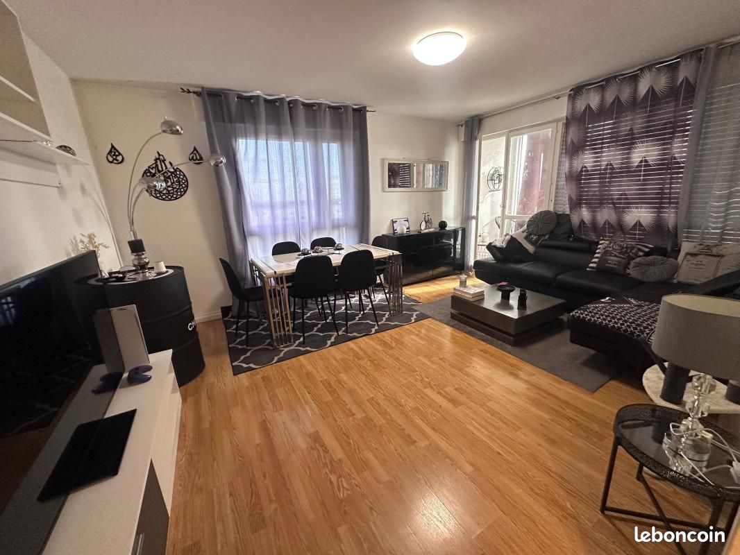 Appartement 3 pièces 73 m² · à Évry-Courcouronnes · 73 m² · 150 000 €