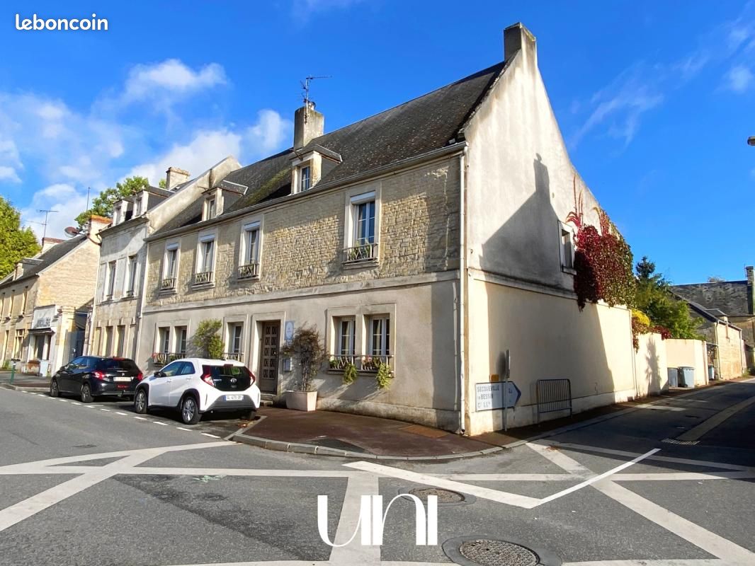 Maison 12 pièces 365 m² · à Thue Et Mue · 365 m² · 649 000 €