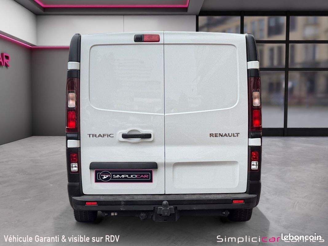 RENAULT TRAFIC III FOURGON L1H1 3T 2.0 BLUE DCI 170 EXTRA BA 150Ch Garantie 12 mois (image 8)