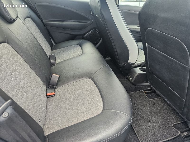 Renault ZOE INTENS CHARGE NORMALE R110 (image 12)