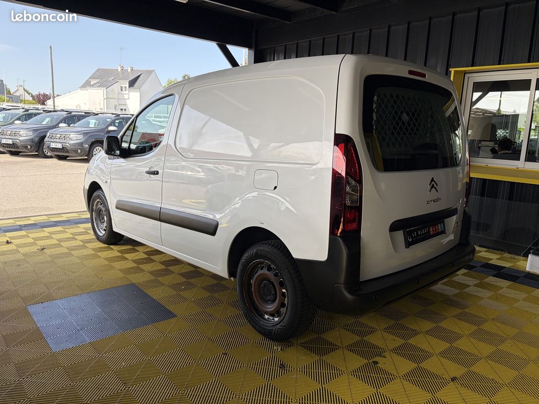 Citroen BERLINGO VAN M 1000KG BLUEHDI 75 CLUB (image 4)