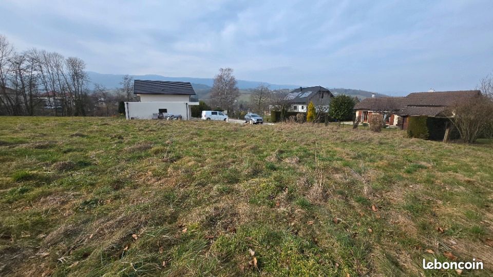 Terrain 676 m² · à Rumilly · 180 000 €