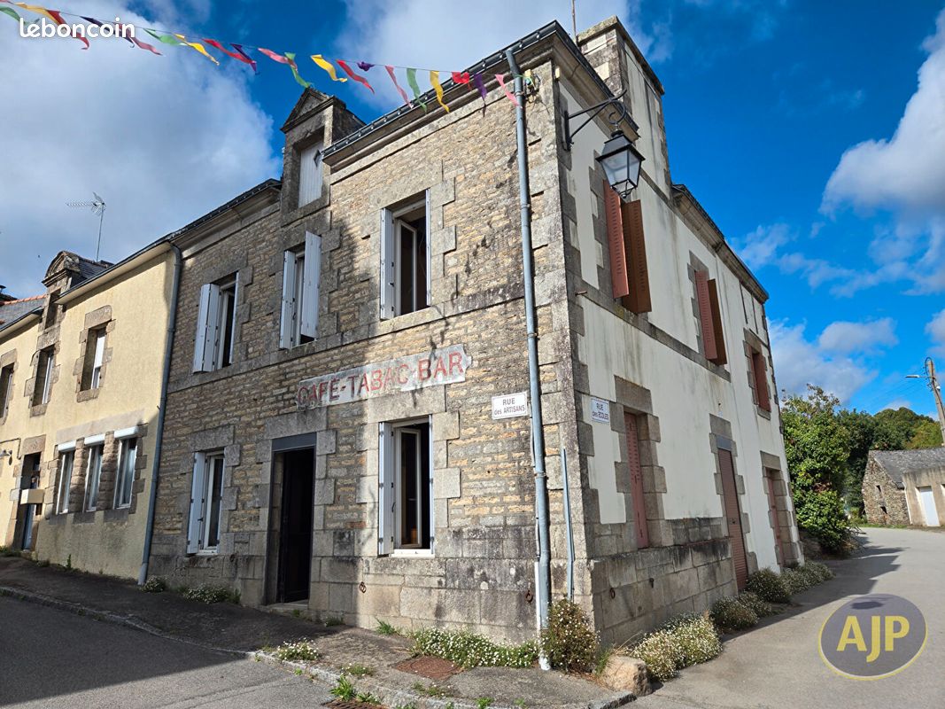 Maison 7 pièces 138 m² · à Plumelec · 138 m² · 79 000 €
