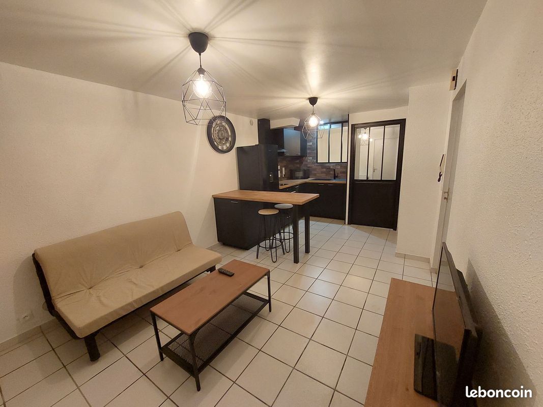 Appartement 2 pièces 32 m² · à Oloron-Sainte-Marie · 32 m² · 550 €