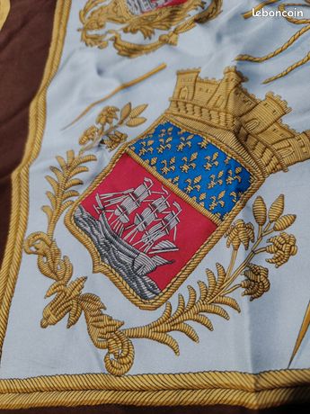 Foulard Carré HERMÈS 'Les Armes De Paris' En Soie - Vintage 1ère édition, Occasion