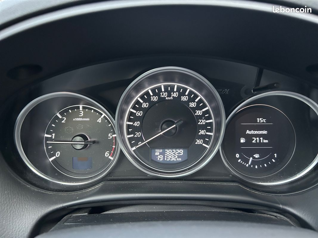 MAZDA CX-5 2.2L SKYACTIV-D 4X2 150 Elegance - 150Ch - Garantie 12 mois (image 14)